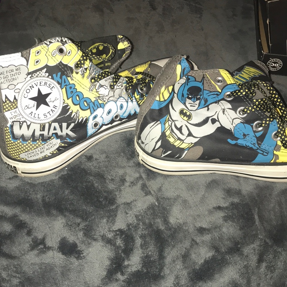 Batman Converse
